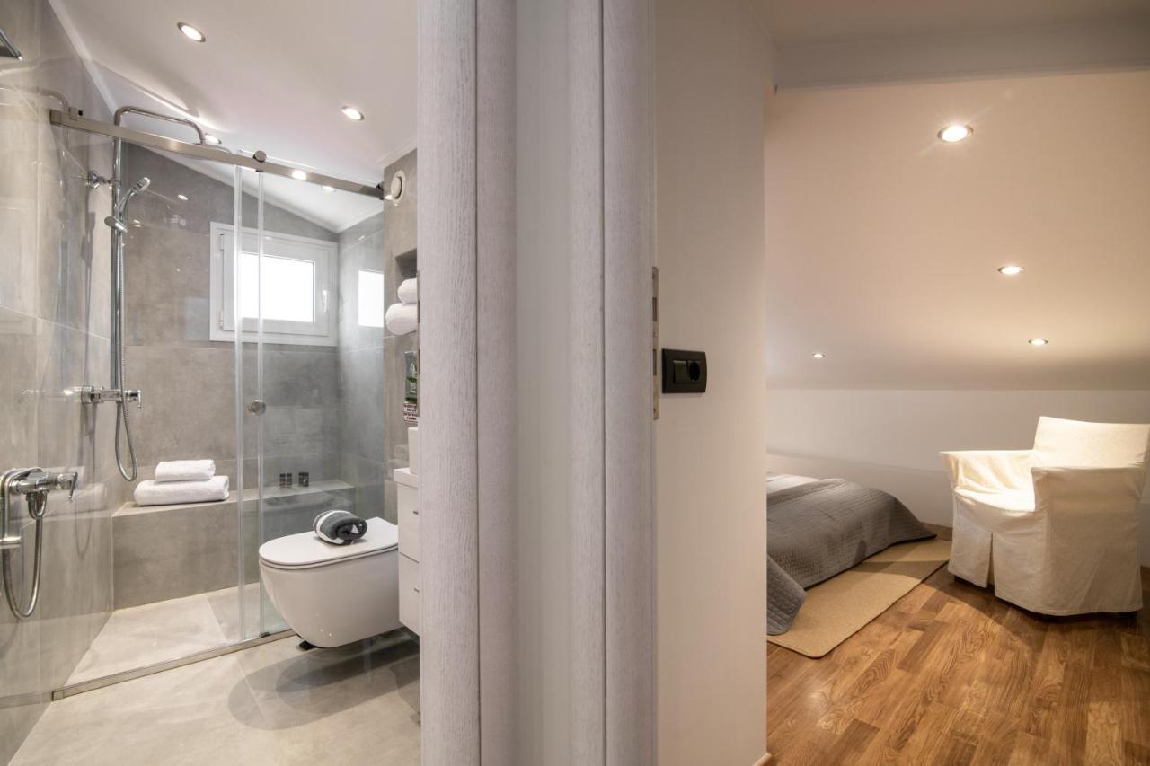 Minimal Loft With Sea View Over Harbor! Apartmán